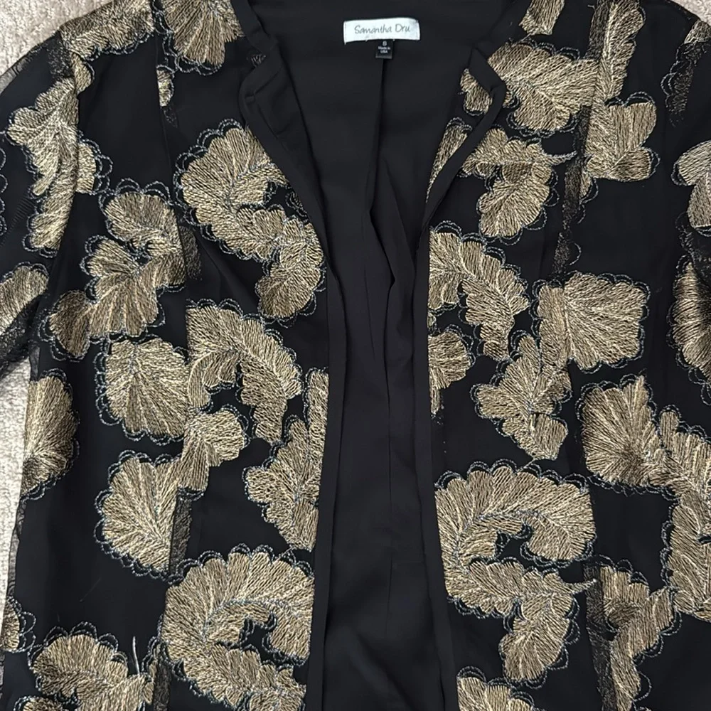 Gold leaf embroidery blazer - Picture 10 of 12